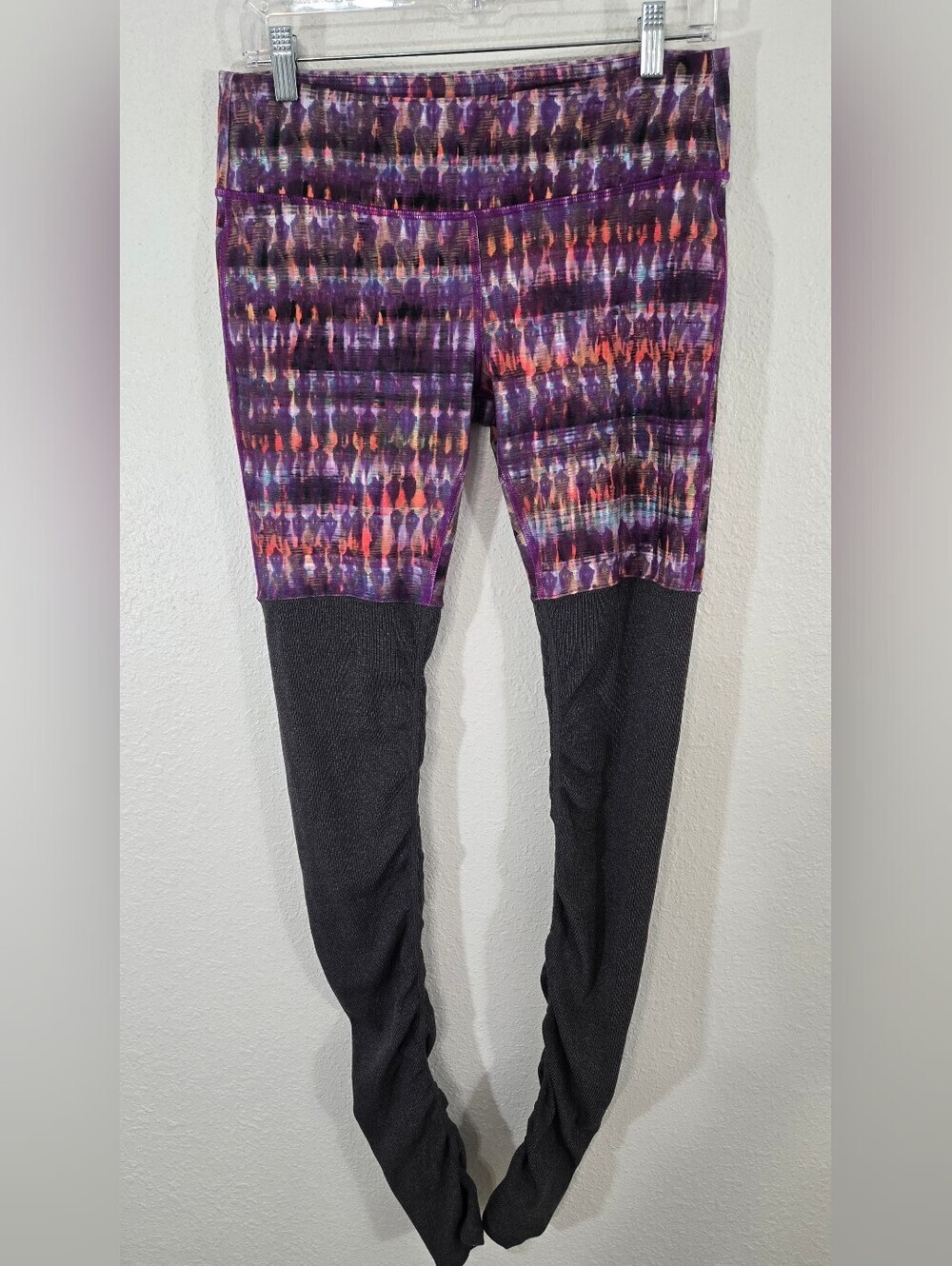 ALO Yoga Goddess Ribbed Leggings Vibrant Purple/Orange Upper Gray Lower, size M